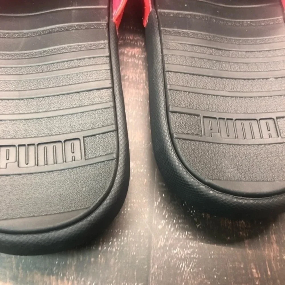 NWT Puma red and black slides activewear sporty streetwear